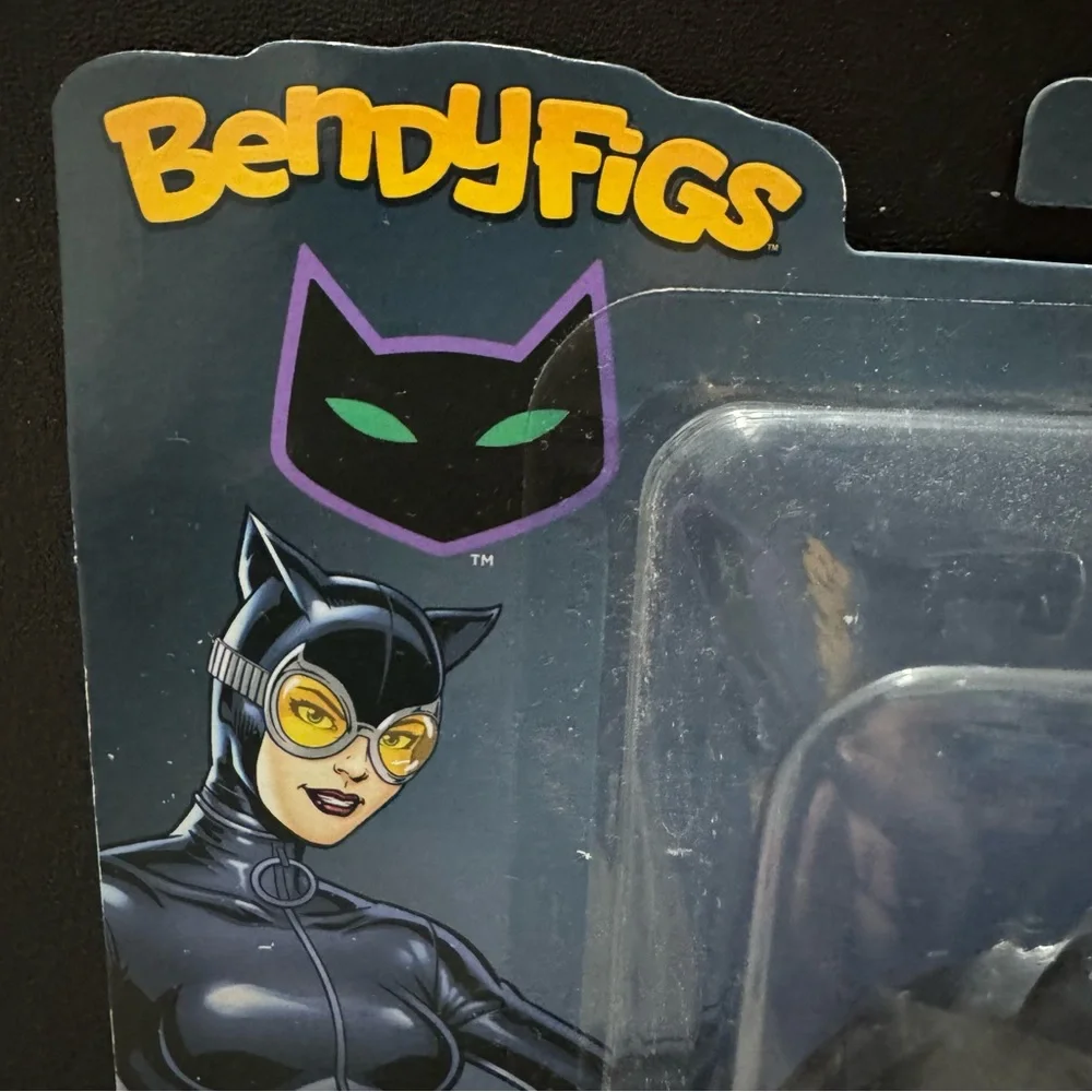 BendyFigs The Noble Collection - DC Comics Catwoman 7.5-inch‎ Figure